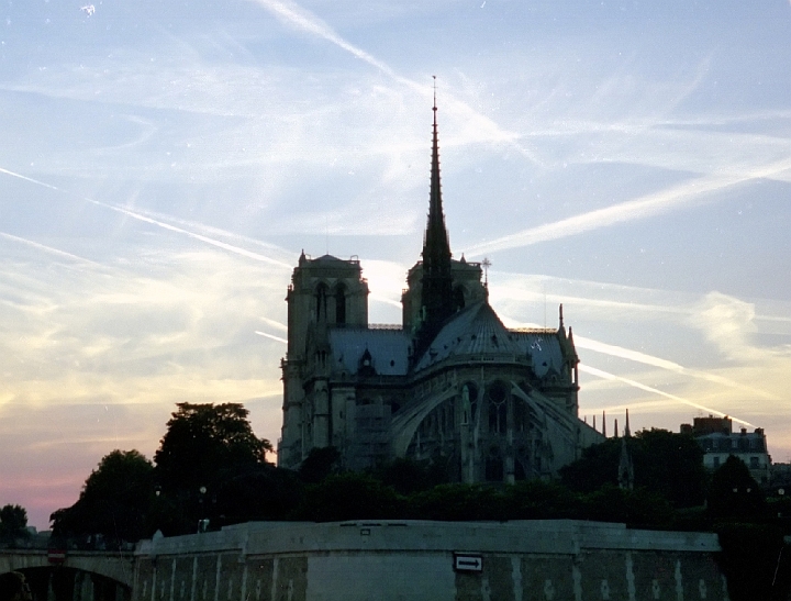 22 Notre Dame from Seine river cruise.jpg - Created by PowerBatch